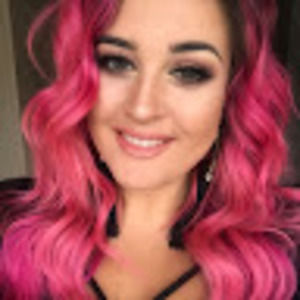 Meet your Posher, Leila